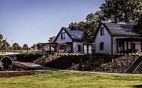 Domki na Kaszubach - Chabry i Rumianki - Roztoka, Przywidz - Basen Sauna Jacuzzi KASZUBY